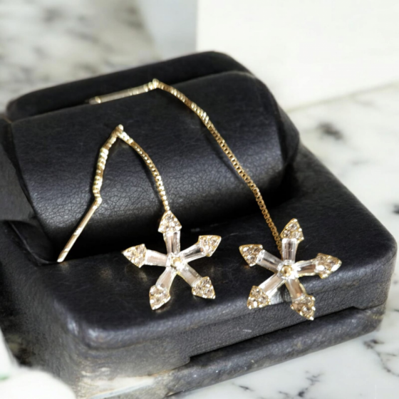 Cadena con flor