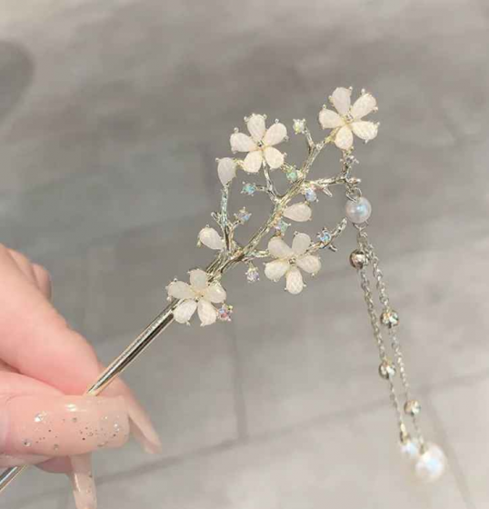 Pequeñas flores blancas