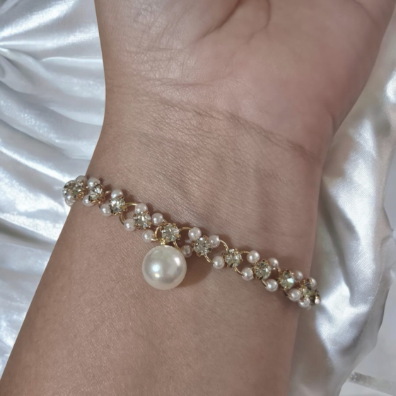 Perlita con brillantes