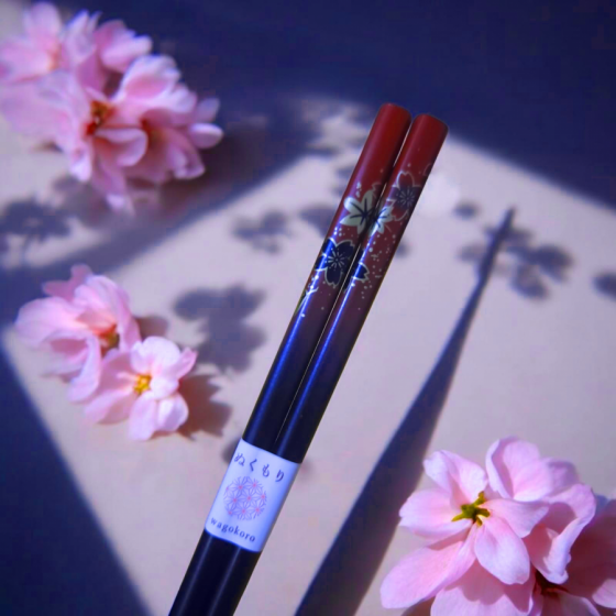 Hashi de Sakura rojo y dorado