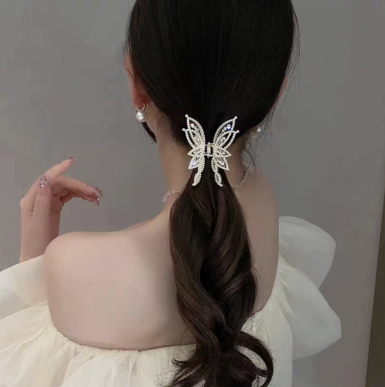 Mariposa calada con perlitas