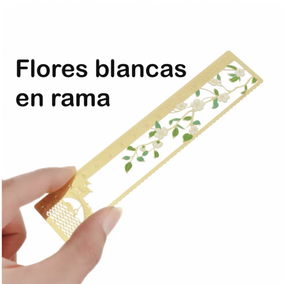 Flores blancas en rama